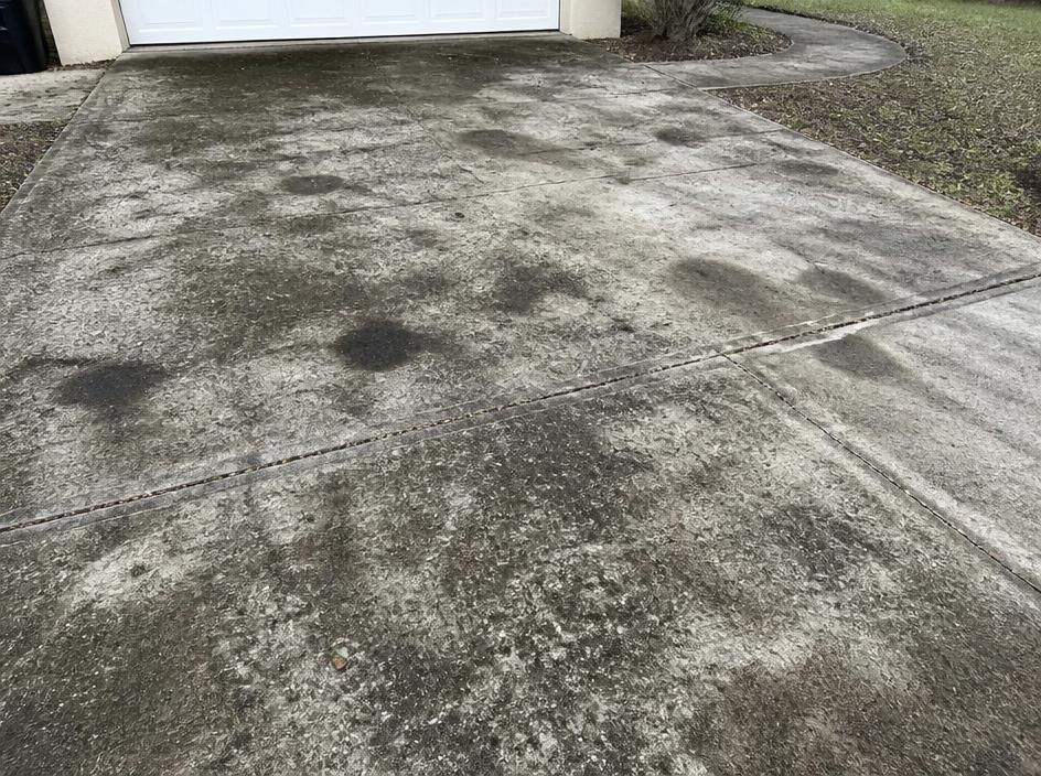 Concrete Pressure Washing before pressure washing